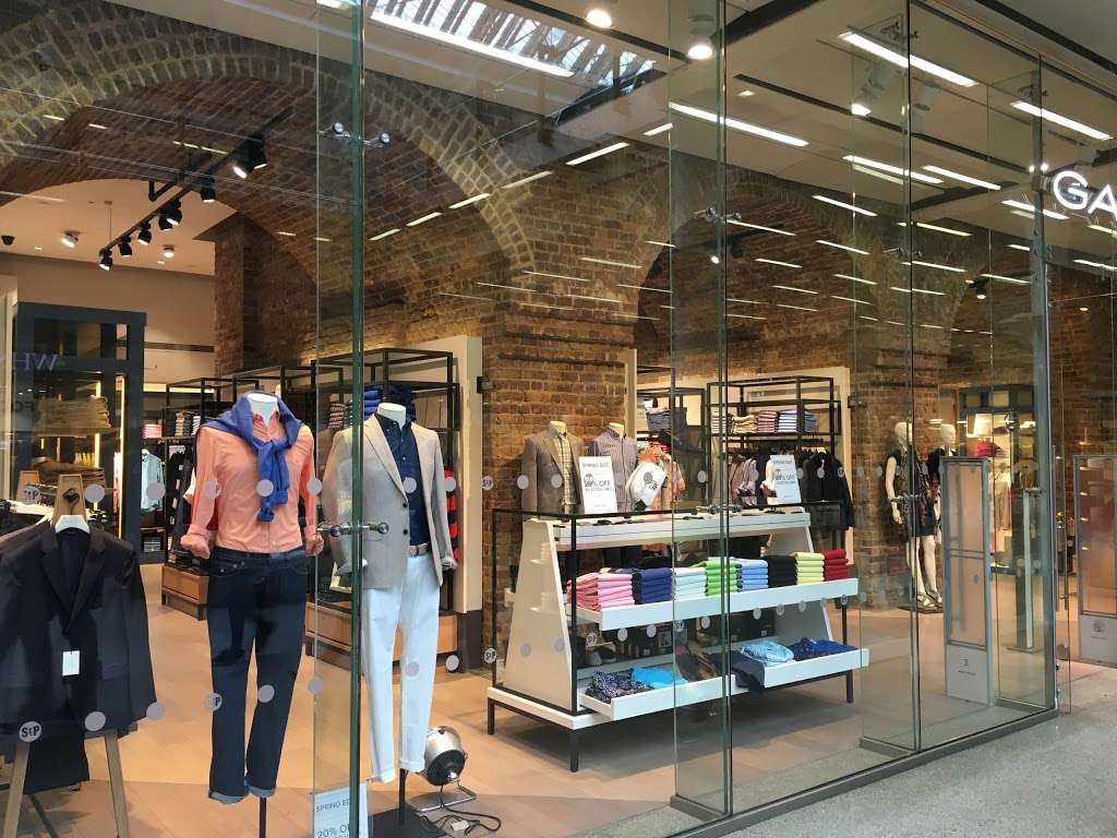 GANT St Pancras | 2a, St Pancras International, Euston Road, Kings Cross, London N1C 4QP, UK | Phone: 020 3696 6600