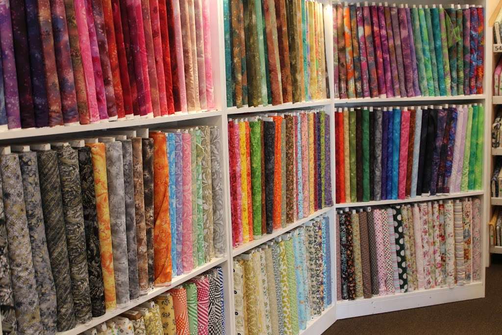 Mook Fabrics Outlet | 247 W Main St, Leola, PA 17540, USA | Phone: (717) 556-8546