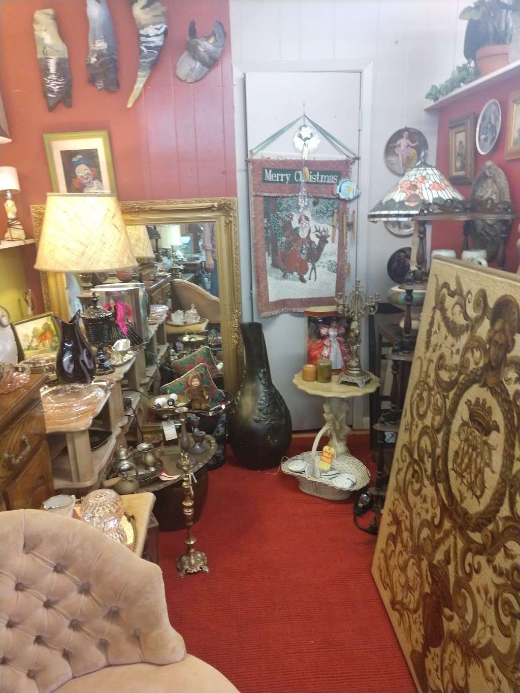 Antiques & Decor | 3202 S Main St, Stafford, TX 77477 | Phone: (281) 499-9669