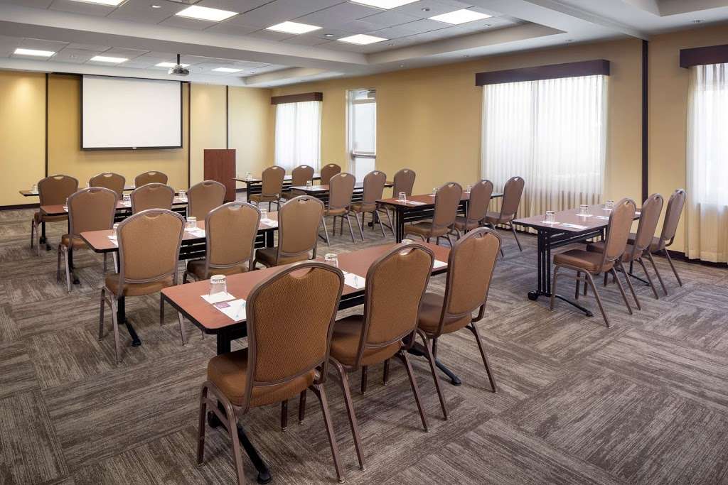 Hyatt Place Phoenix/Mesa | 1422 W, Bass Pro Dr, Mesa, AZ 85201, USA | Phone: (480) 969-8200