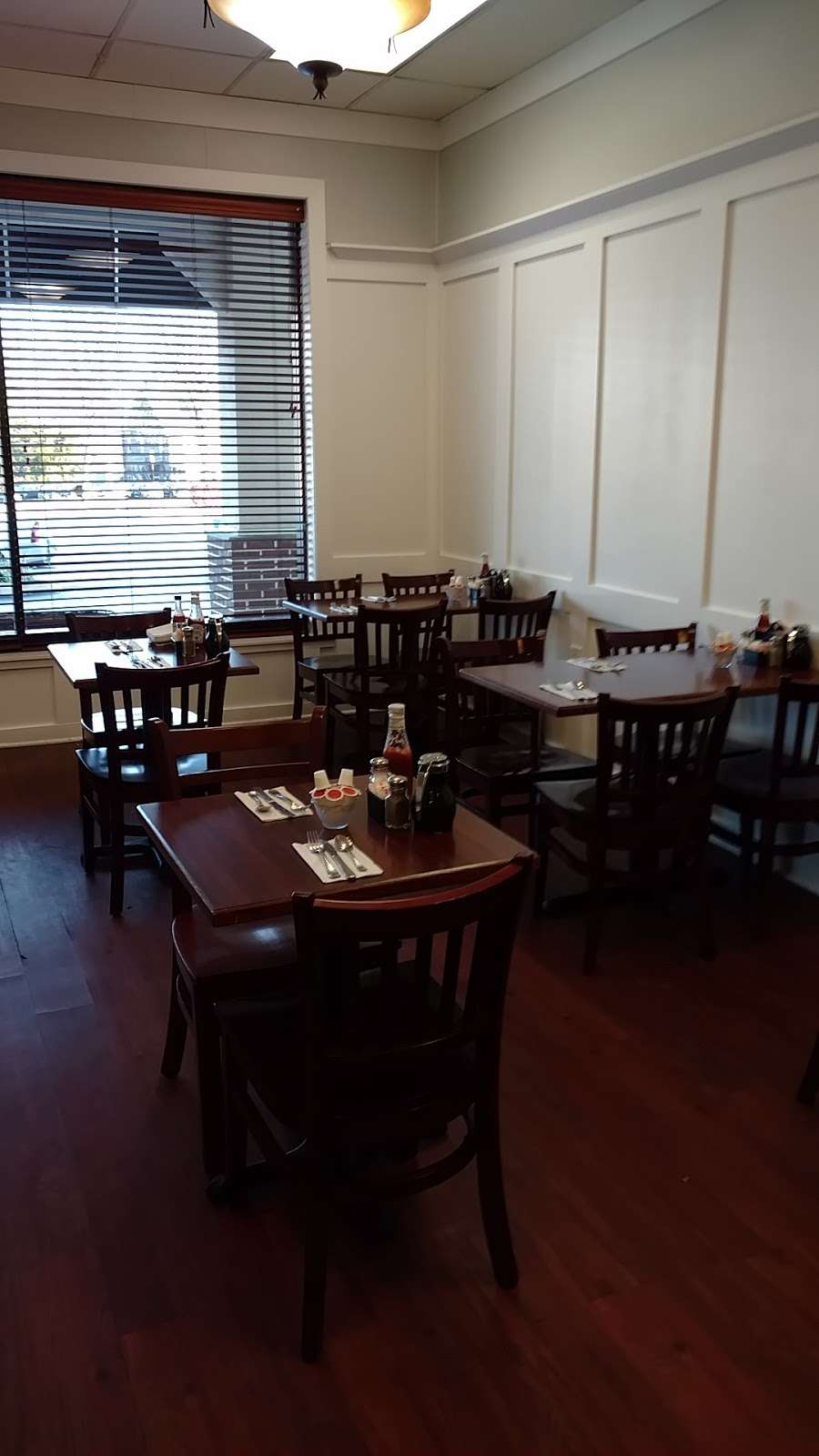 Nudys Cafe Malvern | 309 Lancaster Ave, Malvern, PA 19355, USA | Phone: (610) 722-9588