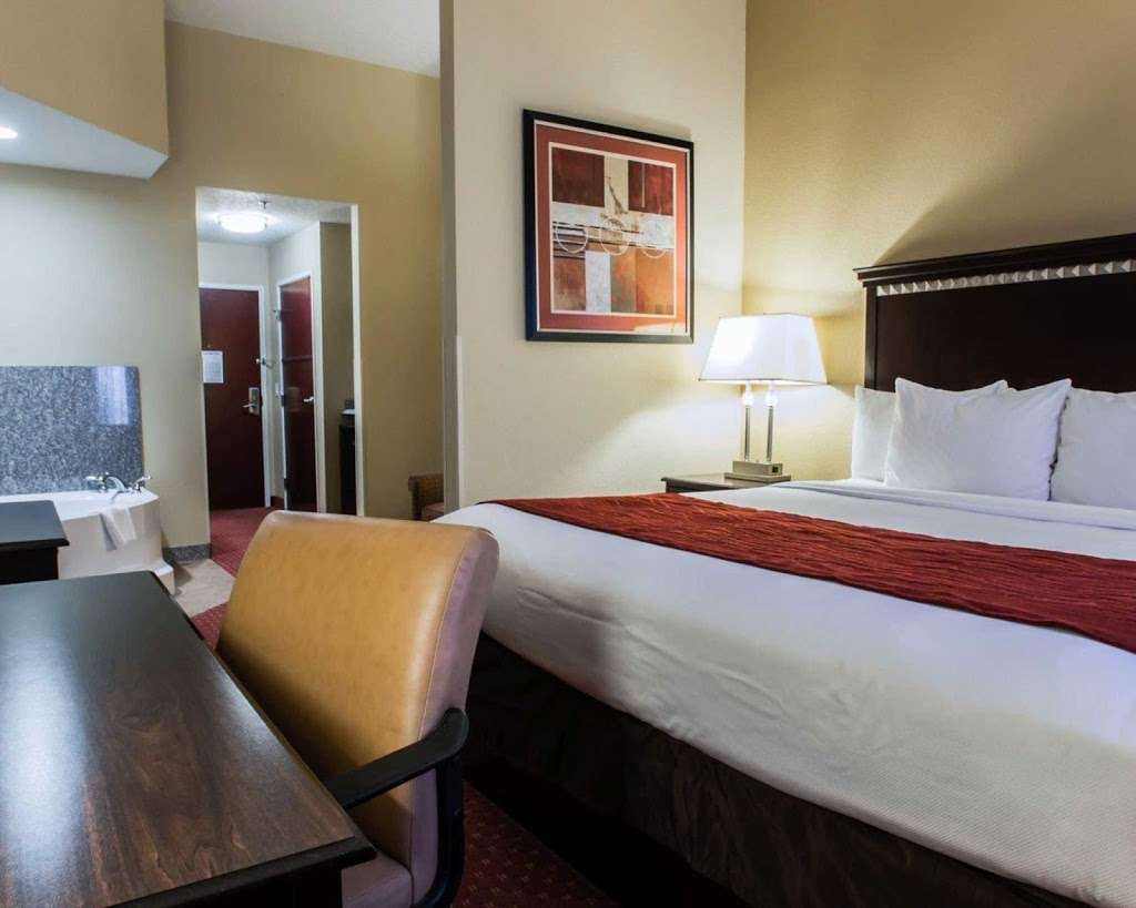 Comfort Inn & Suites Maingate South | 4095 Hotel Dr, Davenport, FL 33897, USA | Phone: (863) 353-4510