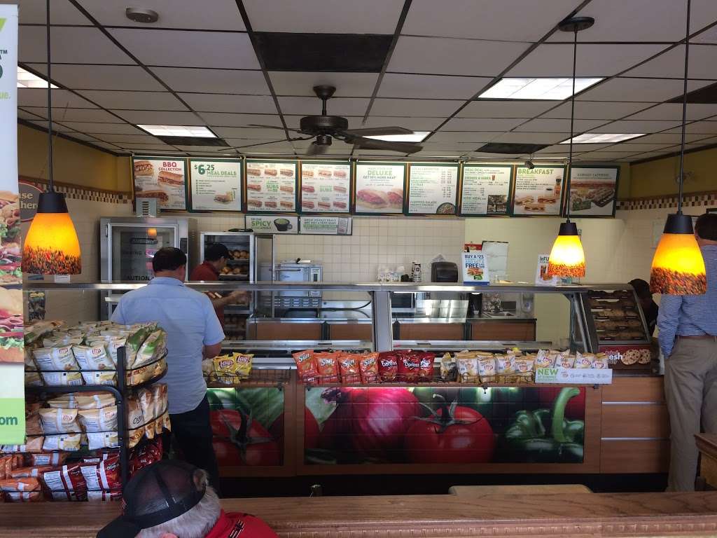 Subway Restaurants | 2700 Greens Rd, Ste 101, Bldg J, Houston, TX 77032 | Phone: (281) 449-1110