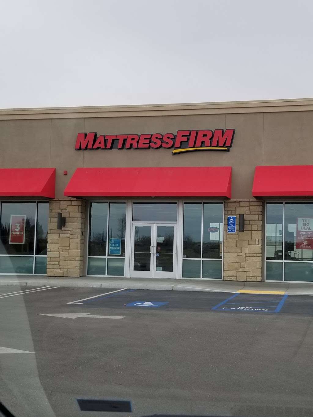 Mattress Firm Hesperia | 12680 Main St, Hesperia, CA 92345 | Phone: (760) 244-1600