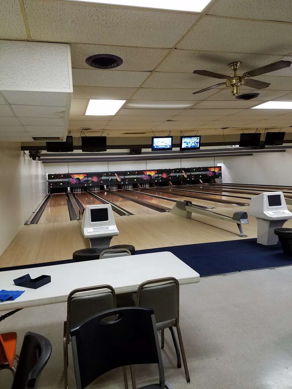 Rensselaer Bowling Center | 812 S College Ave, Rensselaer, IN 47978, USA | Phone: (219) 866-9912