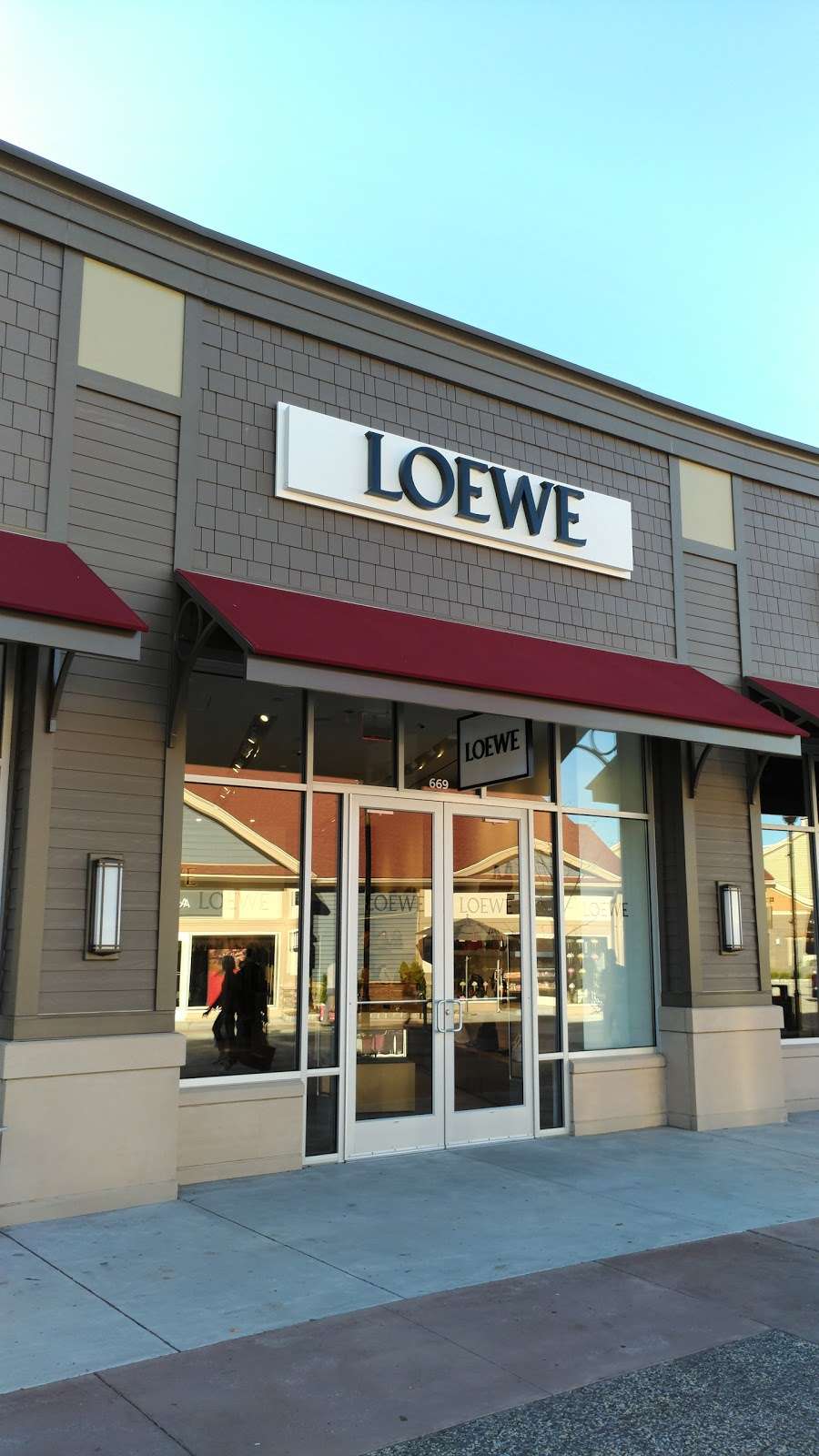 Loewe | 669 Race Track Lane #538, Central Valley, NY 10917, USA | Phone: (845) 928-0636