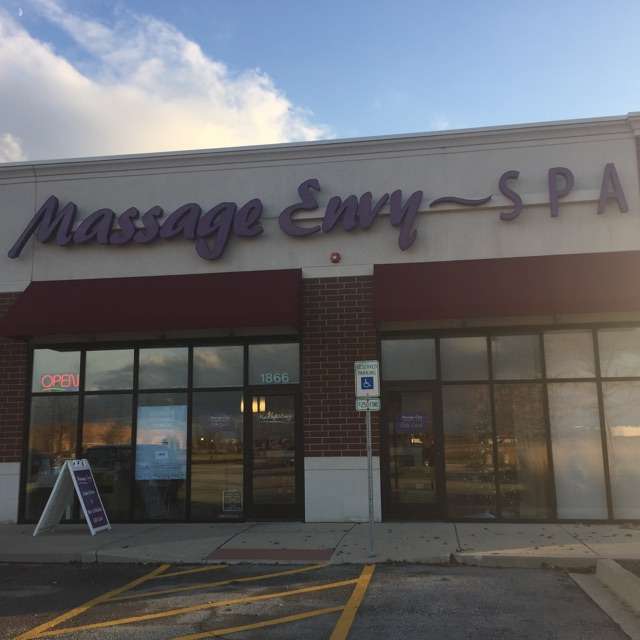 Massage Envy - North Aurora | 1866 Towne Center Drive, North Aurora, IL 60542, USA | Phone: (630) 907-6100