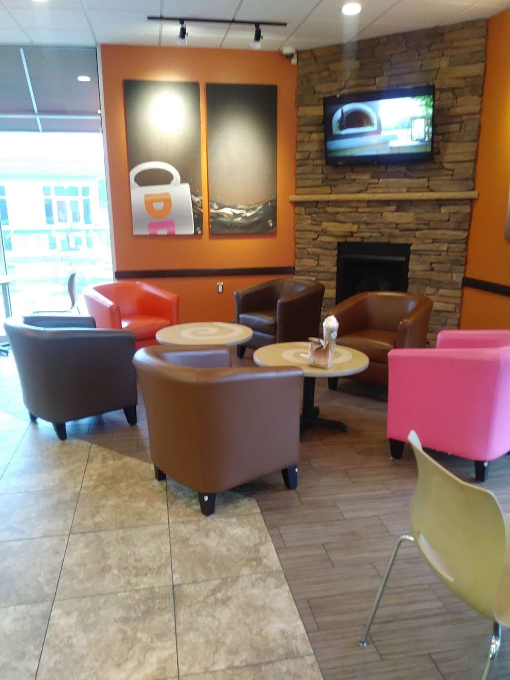 Dunkin | 995 Old Post Rd, Walpole, MA 02081, USA | Phone: (508) 668-4800