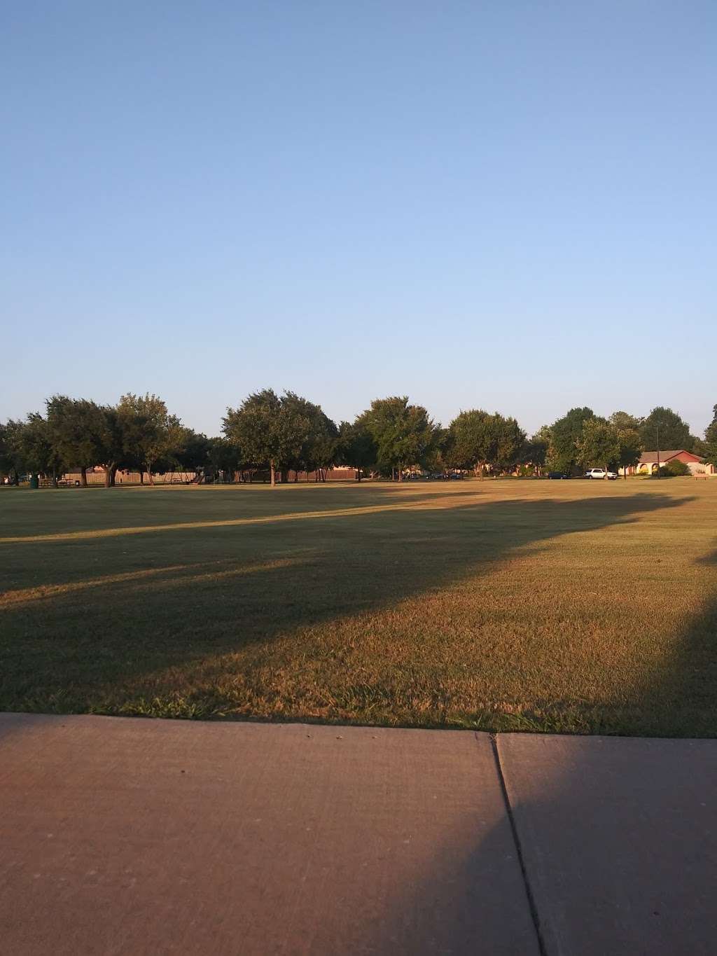 Armstrong Park | 1126 Birchwood Dr, Garland, TX 75043, USA | Phone: (972) 205-2750