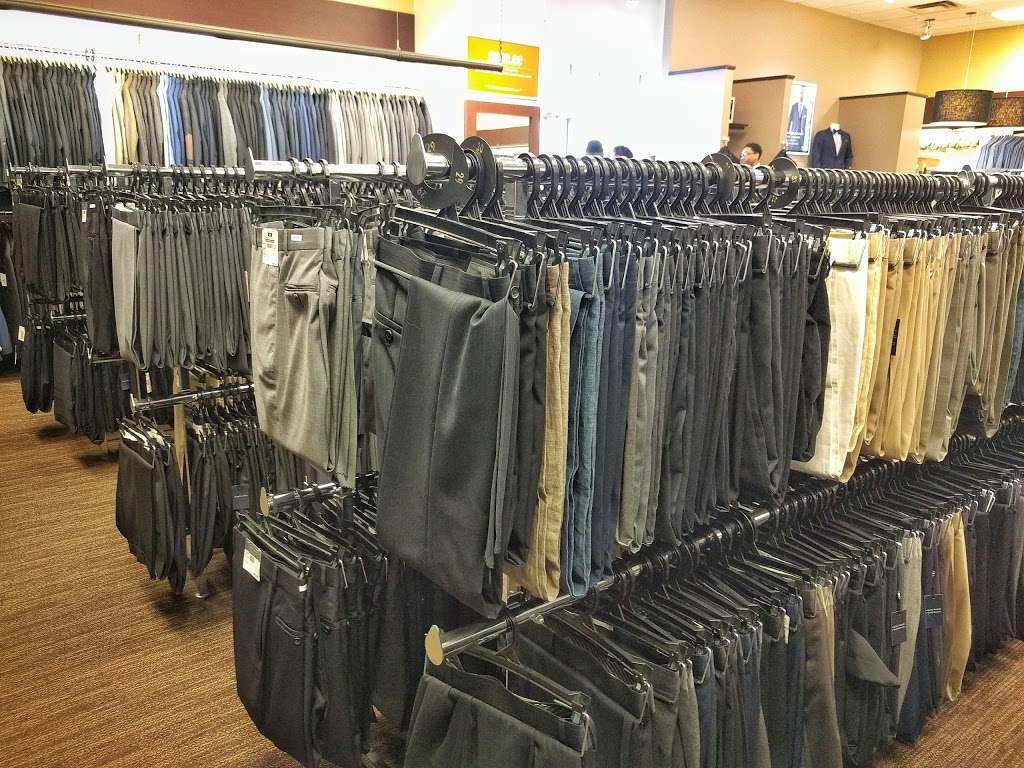 Mens Wearhouse | 1374 Torrence Ave, Calumet City, IL 60409, USA | Phone: (708) 862-3921