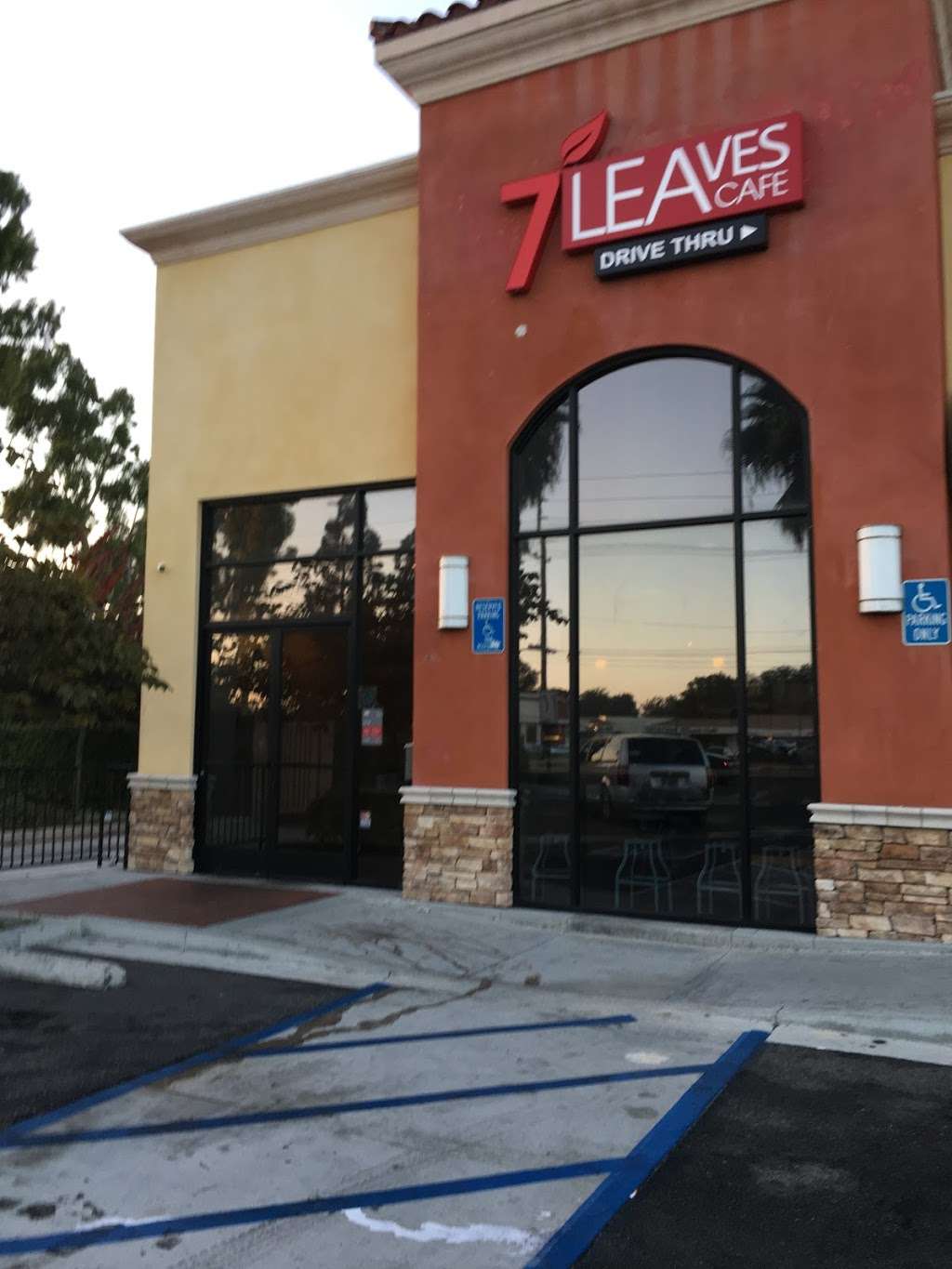 7 Leaves Cafe Fountain Valley | 9475 Warner Ave, Fountain Valley, CA 92708 | Phone: (714) 465-2343