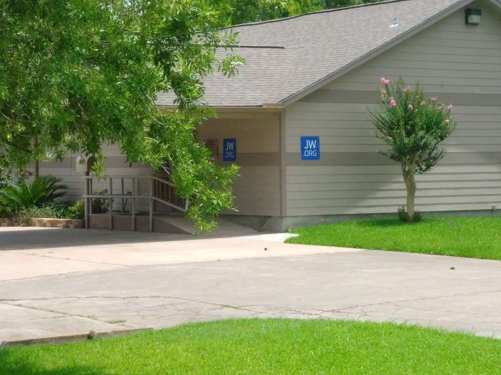 Kingdom Hall of Jehovahs Witnesses | 6510 FM 2004, Hitchcock, TX 77563 | Phone: (409) 986-9107