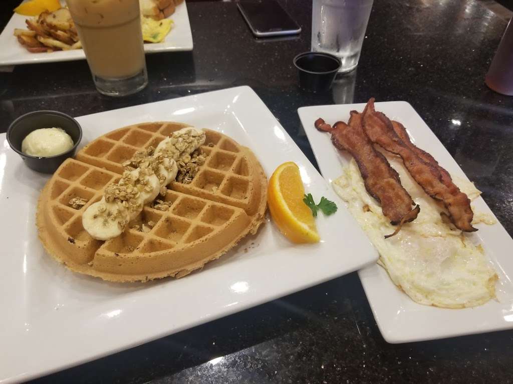 Kekes Breakfast Cafe | 4250 Alafaya Trail #100, Oviedo, FL 32765, USA | Phone: (407) 542-1400