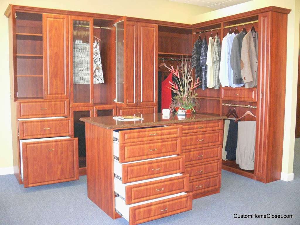 Custom Home Closet | 9825 US-301, Wildwood, FL 34785, USA | Phone: (352) 748-9181