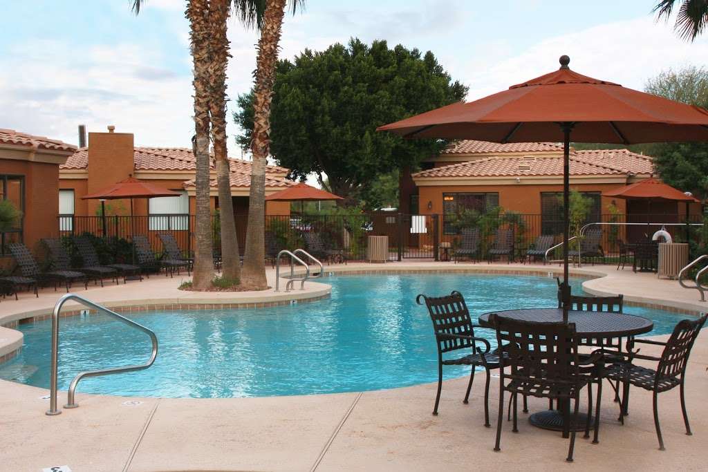 RidgeGate Apartments | 2811 W Deer Valley Dr, Phoenix, AZ 85027 | Phone: (833) 733-6281