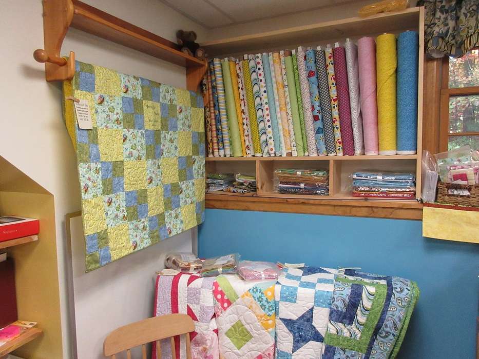 Aunt Marys Quilting | 43 Stark Rd, Derry, NH 03038, USA | Phone: (603) 845-9380