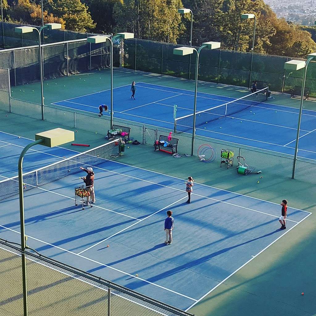 Oakland Hills Tennis Club | 5475 Redwood Rd, Oakland, CA 94619, USA | Phone: (510) 531-3300