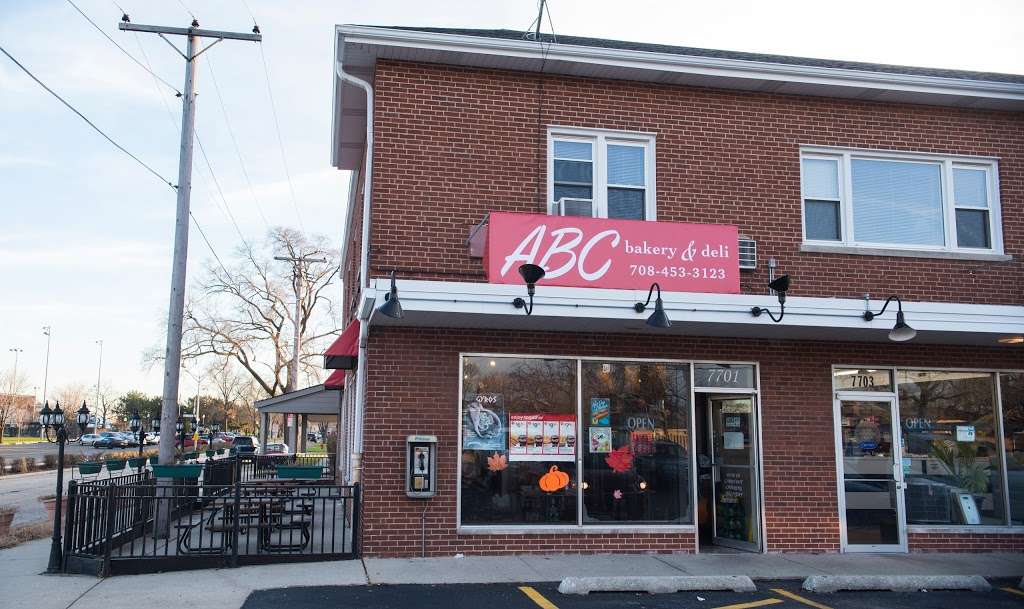 ABC Bakery & Deli | 7701 W Lawrence Ave, Norridge, IL 60706, USA | Phone: (708) 453-3123