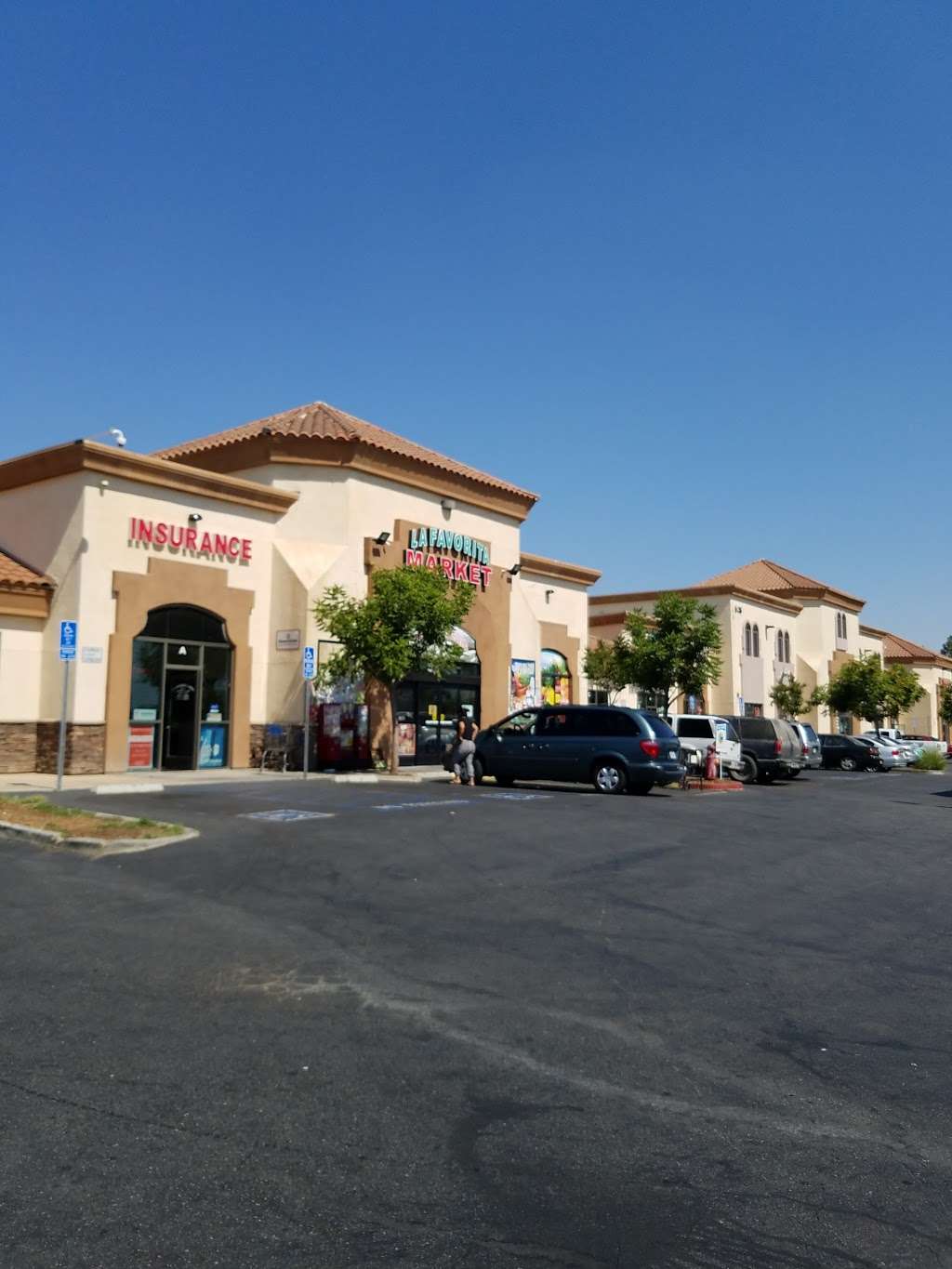 La Favorita Supermarket | 546 Indian Hills Cir, Perris, CA 92570 | Phone: (951) 443-4379