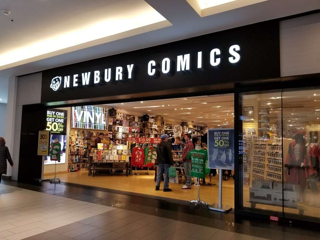 Newbury Comics | 630 Old Country Rd, Garden City, NY 11530, USA | Phone: (516) 248-0945