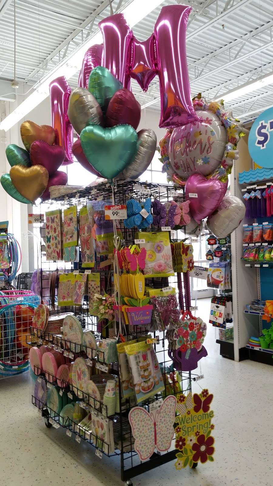 Party City | 610 Porters Vale Blvd, Valparaiso, IN 46383, USA | Phone: (219) 462-6692