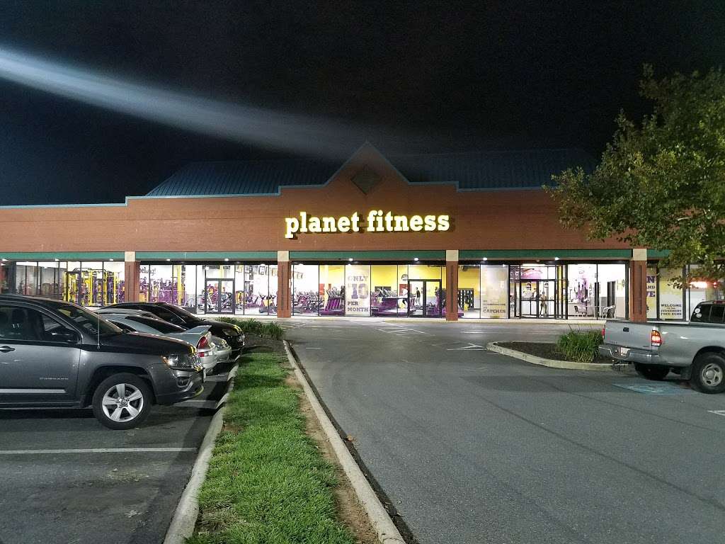 Planet Fitness | 255 Muddy Branch Rd, Gaithersburg, MD 20878, USA | Phone: (301) 337-7701