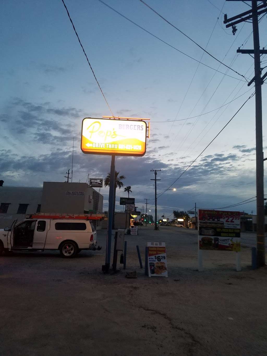 Pops Drive-in | 2821 Taft Hwy, Pumpkin Center, CA 93313, USA | Phone: (661) 831-1428