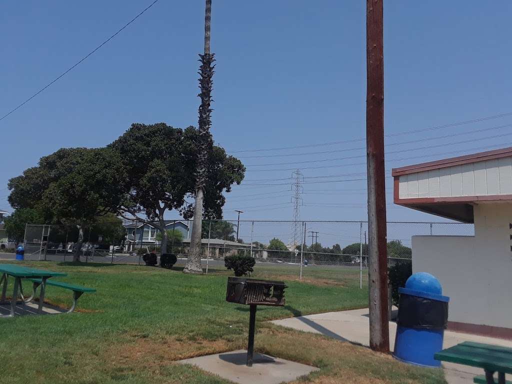 City of Torrance Guenser Park | 17800 Gramercy Pl, Torrance, CA 90504, USA