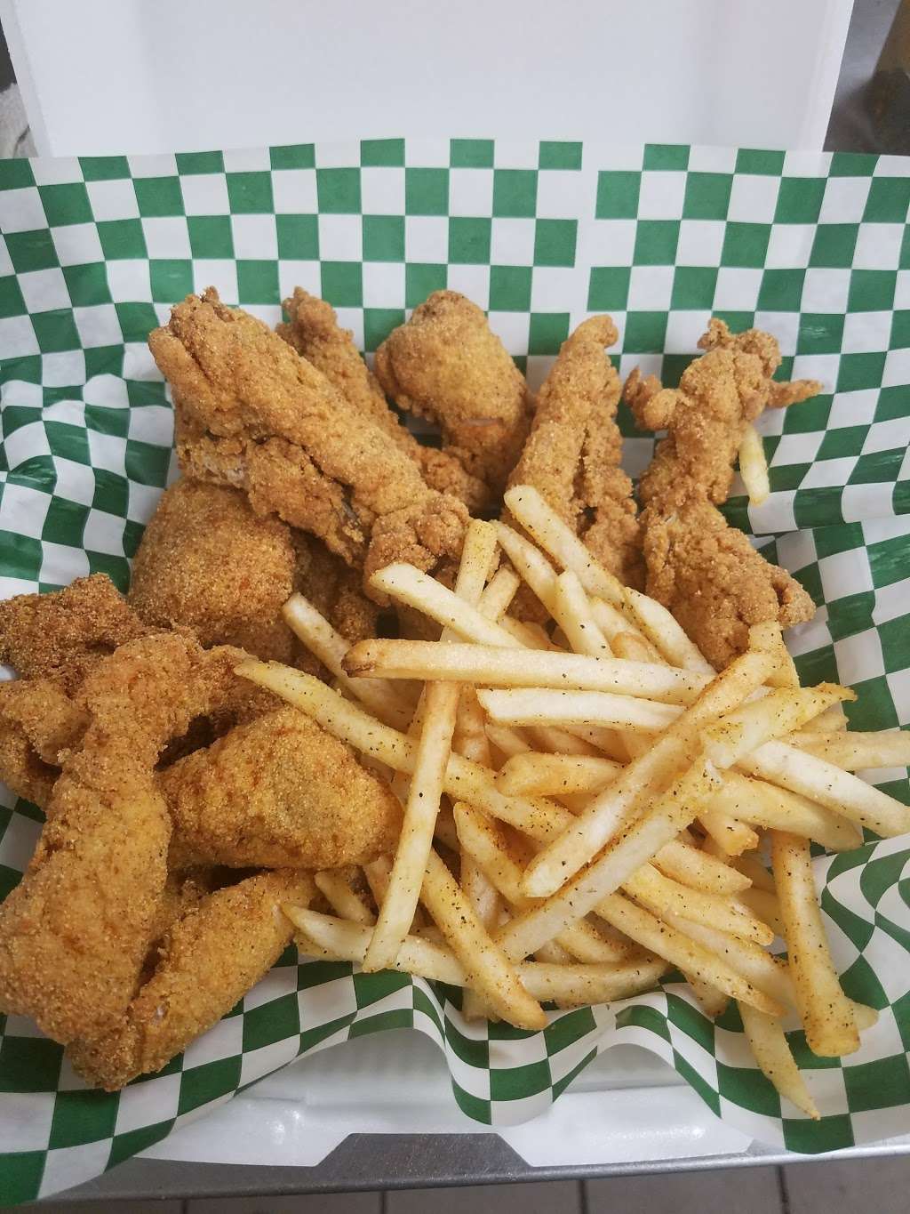 We Got Wings & More | 10012 Tidwell Rd, Houston, TX 77078 | Phone: (281) 748-8362