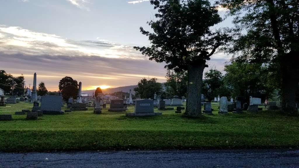 Sacred Heart Roman Catholic Cemetery | Palmerton, PA 18071, USA