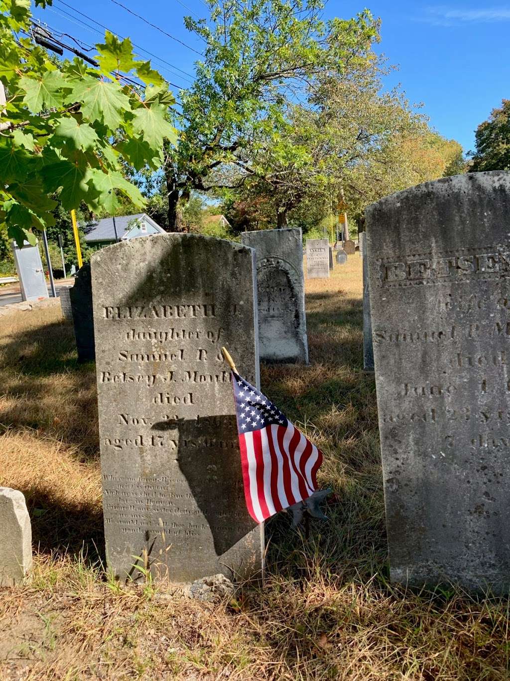 Old Burying Ground | 24 Beach Rd, Salisbury, MA 01952