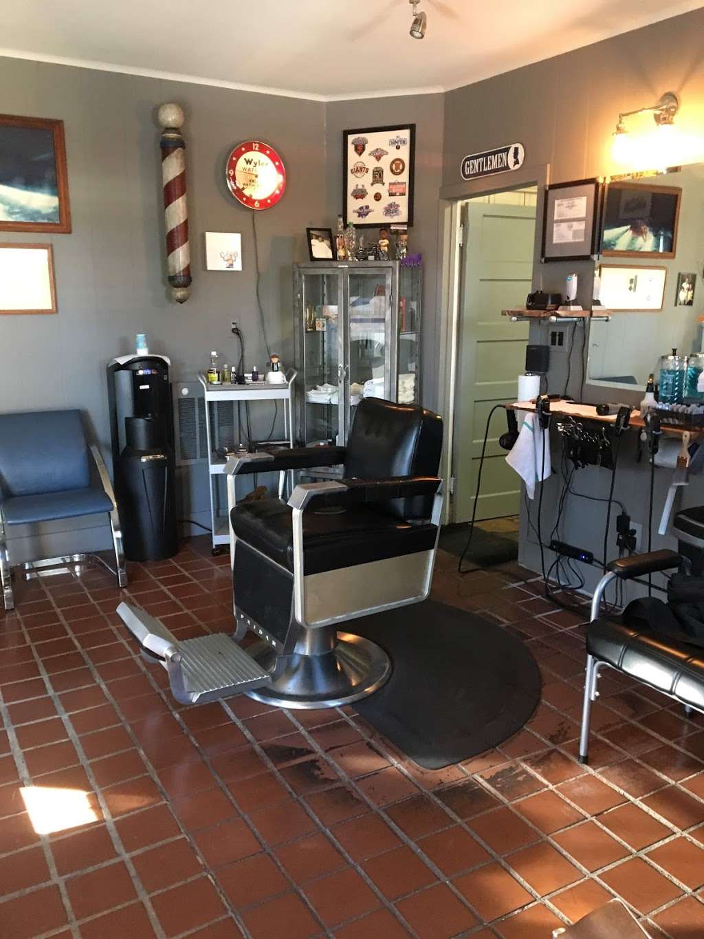 Boyes Barber Shop | Sonoma, 17969 CA-12, Boyes Hot Springs, CA 95416, USA | Phone: (707) 694-1663