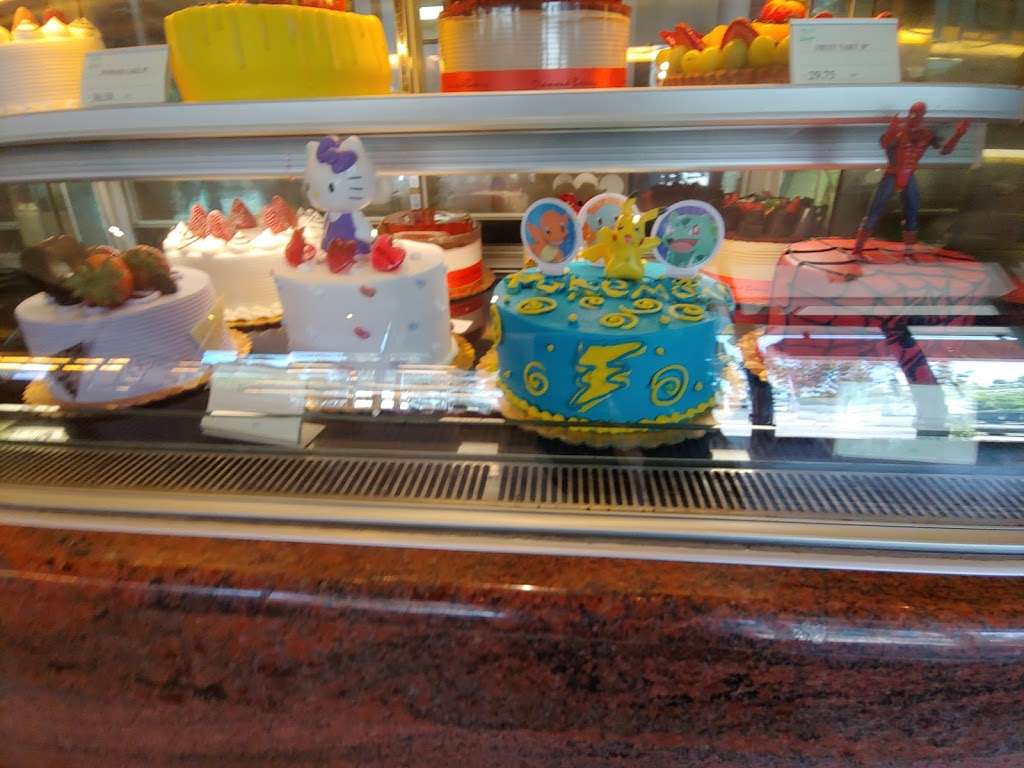 Diamond Bakery | 744 Garvey Ave, Monterey Park, CA 91754, USA | Phone: (626) 289-5172