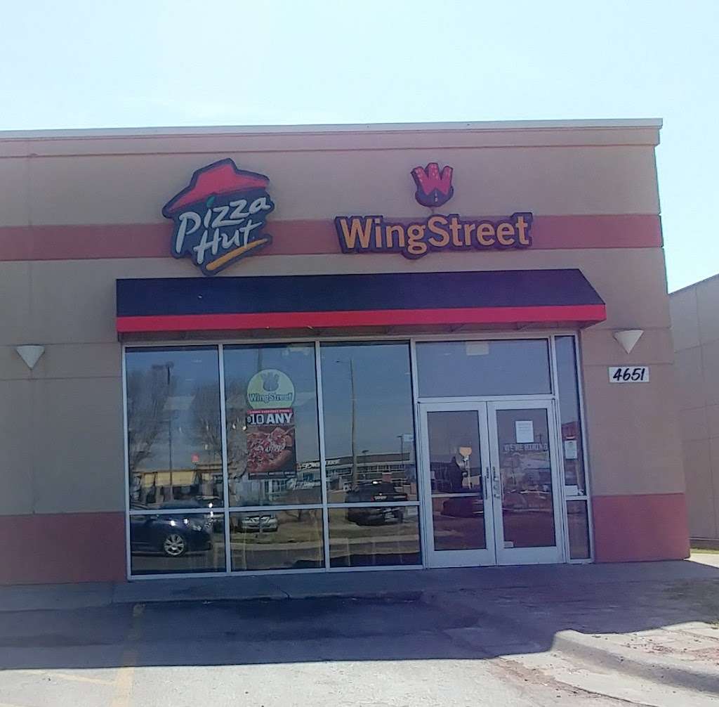 Pizza Hut | 4651 W 6th St, Lawrence, KS 66049, USA | Phone: (785) 843-2211