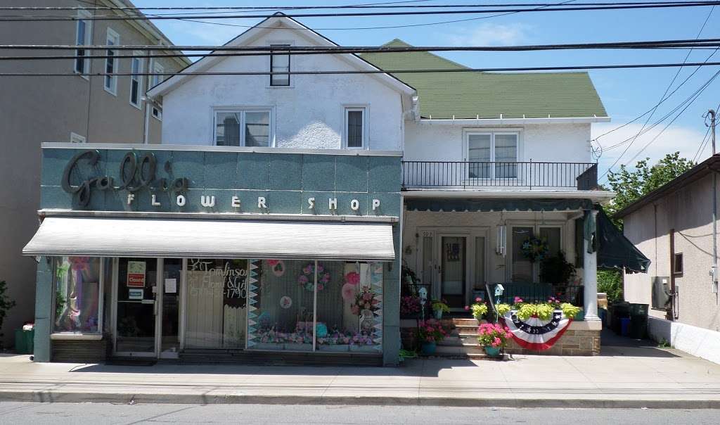 Tomlinson Floral & Gift | 509 S Main St, Old Forge, PA 18518, USA | Phone: (570) 457-1790