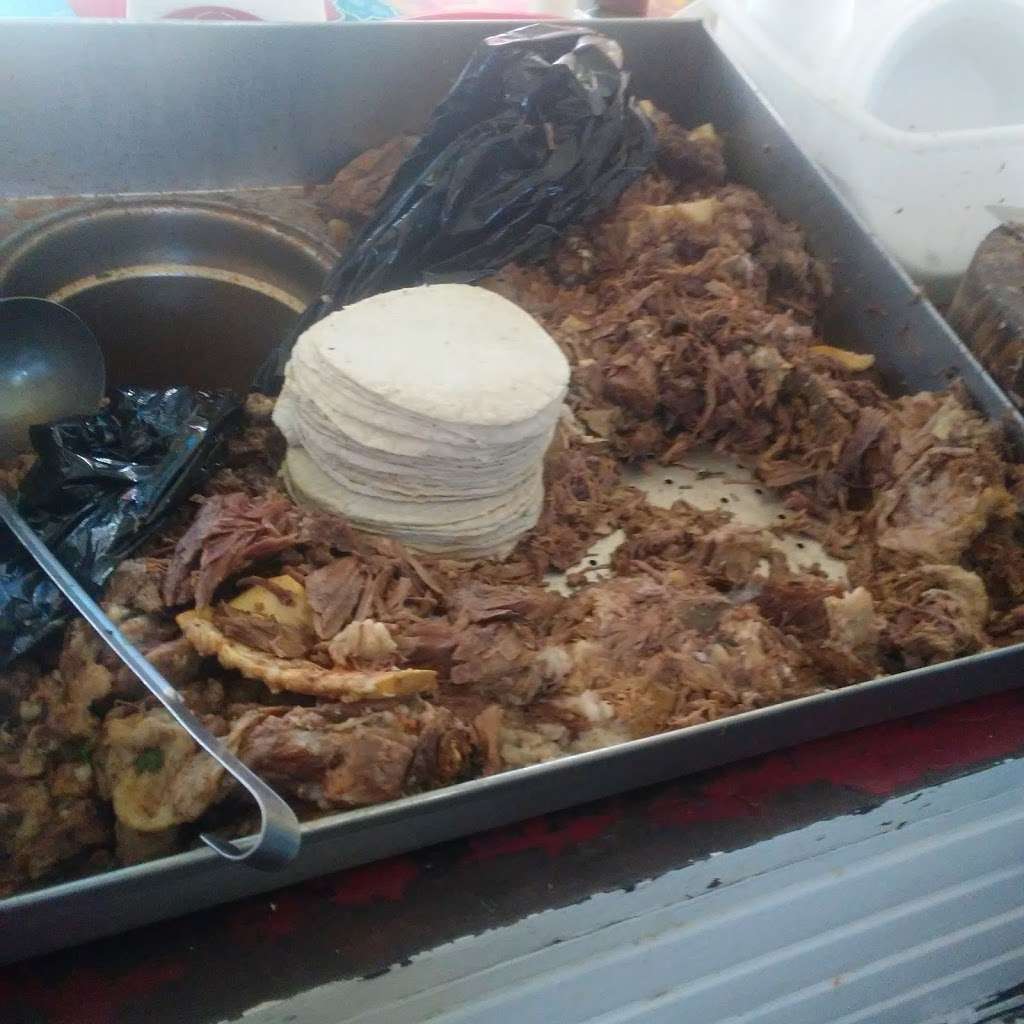 Birria De Res Estilo Sinaloa La Güerita | Av. Miraflores 6836, El Rubi, 22626 Tijuana, B.C., Mexico | Phone: 664 575 0068