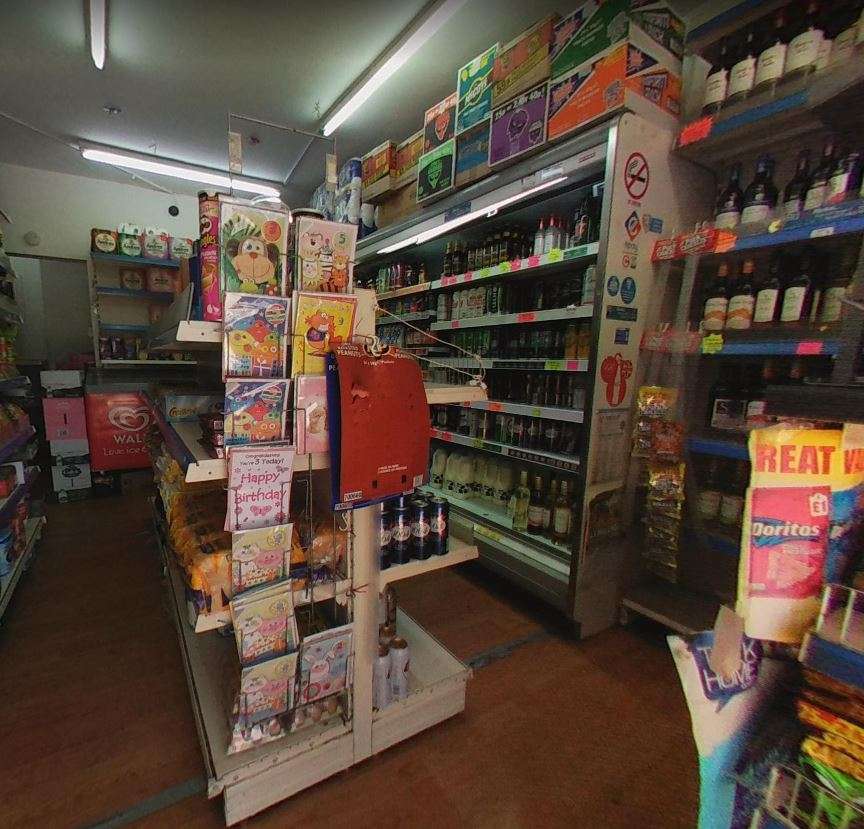 KV Off Licence London | Castle Store, East St, London SE17 2SS, UK | Phone: 07828 178127