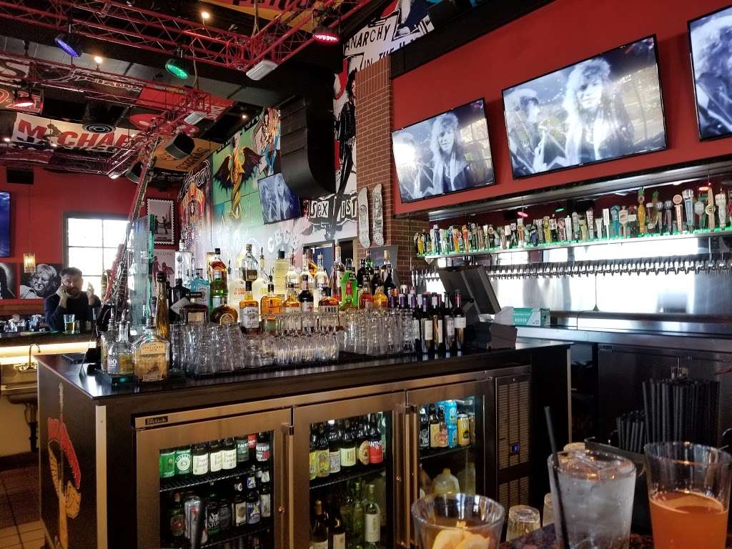 Rock & Brews Corona | 3550 Grand Oaks, Corona, CA 92881, USA | Phone: (951) 419-4126