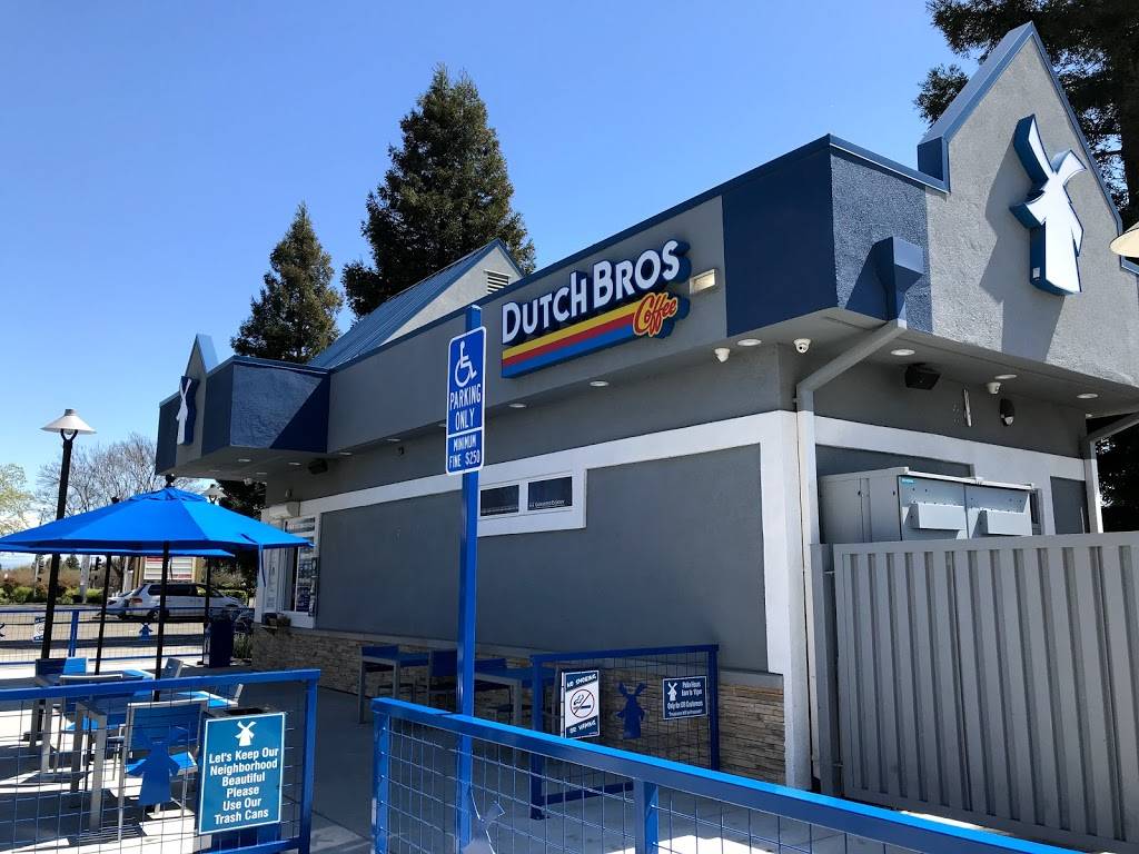 Dutch Bros Coffee | 10033 N Maple Ave, Fresno, CA 93720, USA | Phone: (541) 955-4700