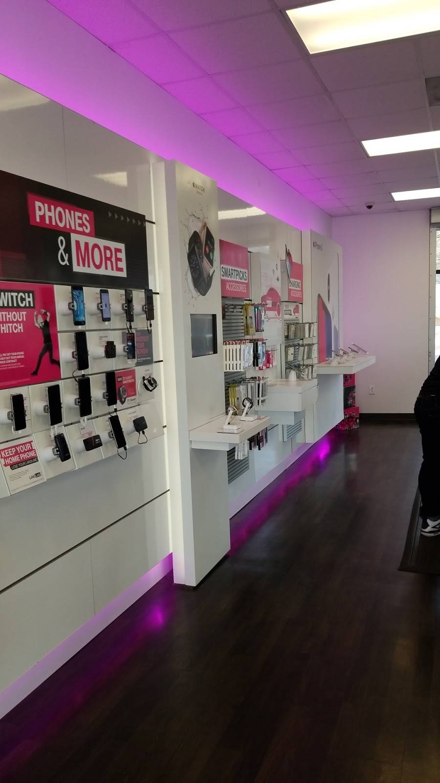 T-Mobile | 4651 South Blvd, Charlotte, NC 28209, USA | Phone: (704) 527-2413