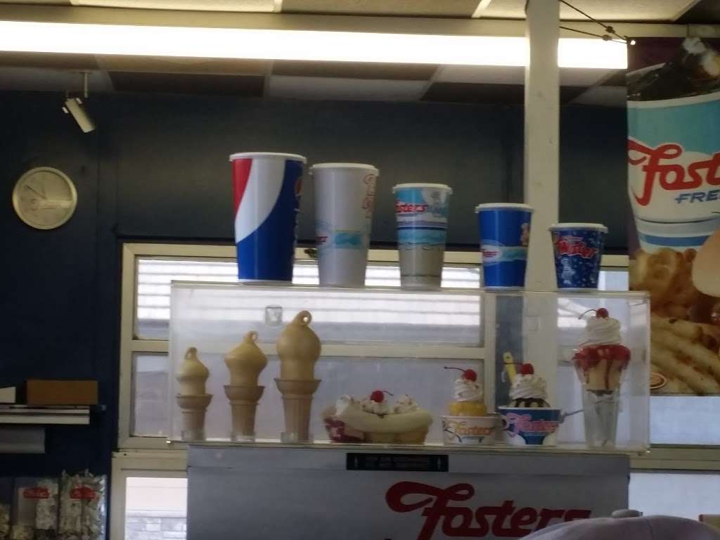 Fosters Freeze | 2080 Rosamond Blvd, Rosamond, CA 93560, USA | Phone: (661) 256-4436