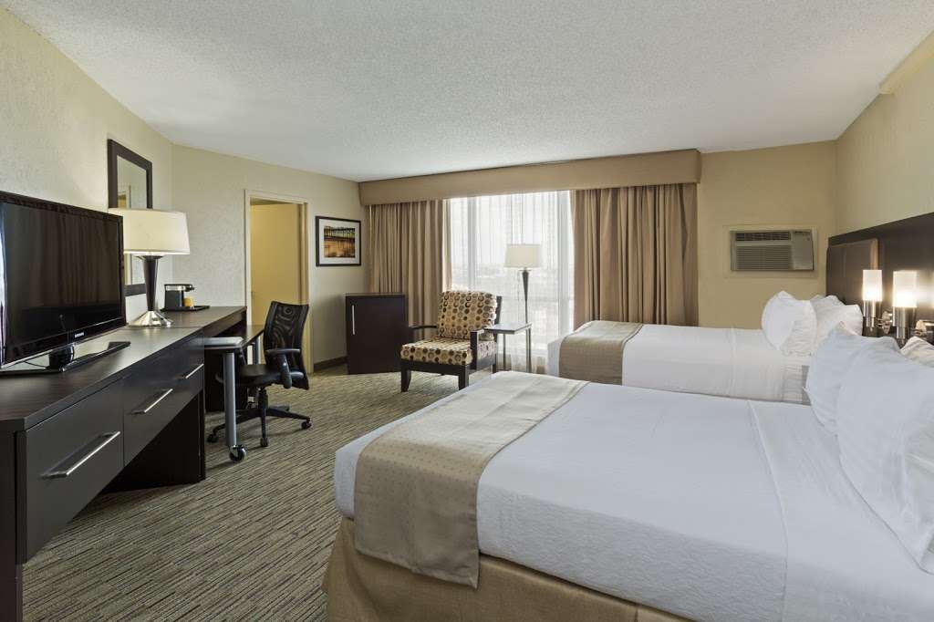 Holiday Inn Miami-International Airport | 1111 S Royal Poinciana Blvd, Miami Springs, FL 33166, USA | Phone: (305) 885-1941