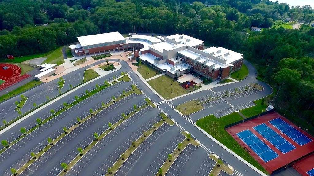 Tewksbury Memorial High School | 320 Pleasant St, Tewksbury, MA 01876, USA | Phone: (978) 640-7825