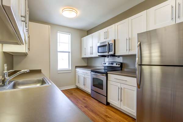 Rosemont Square Apartments | 2 Chestnut W, Randolph, MA 02368, USA | Phone: (781) 961-7673