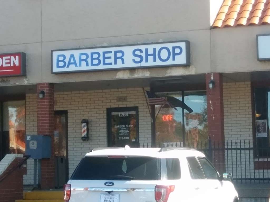Willow Wind Barber Shop | 1254 W Foxwood Dr, Raymore, MO 64083, USA | Phone: (816) 322-2017