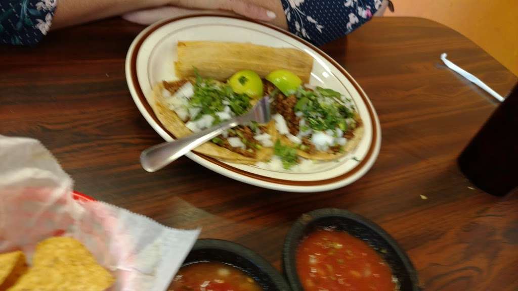 Burritos Jalisco Mexican restaurant | 508 N Halleck St, De Motte, IN 46310, USA | Phone: (219) 987-4287
