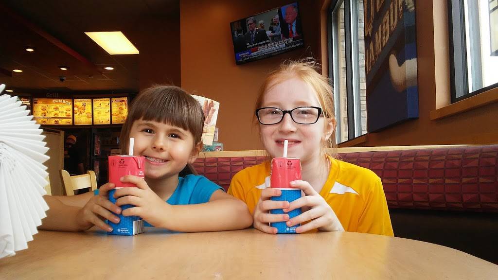 Dairy Queen Grill & Chill | 5545 S 16th St, Lincoln, NE 68512, USA | Phone: (402) 483-0620