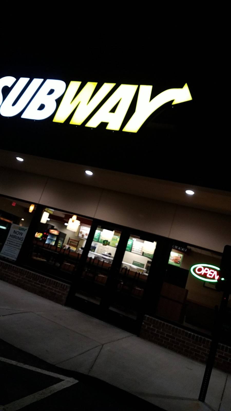 Subway | 2900 Cliff Rd E, Burnsville, MN 55337, USA | Phone: (952) 895-9308