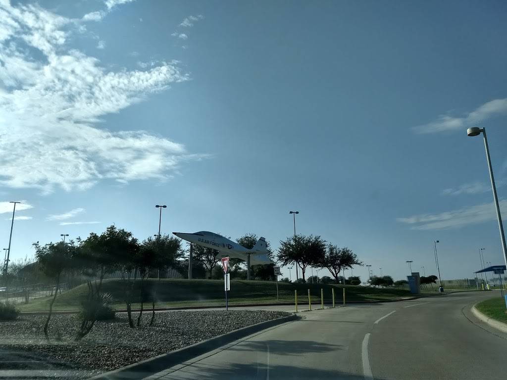 Laredo International Airport - airport  | Photo 8 of 10 | Address: 5210 Bob Bullock Loop, Laredo, TX 78041, USA | Phone: (956) 795-2000