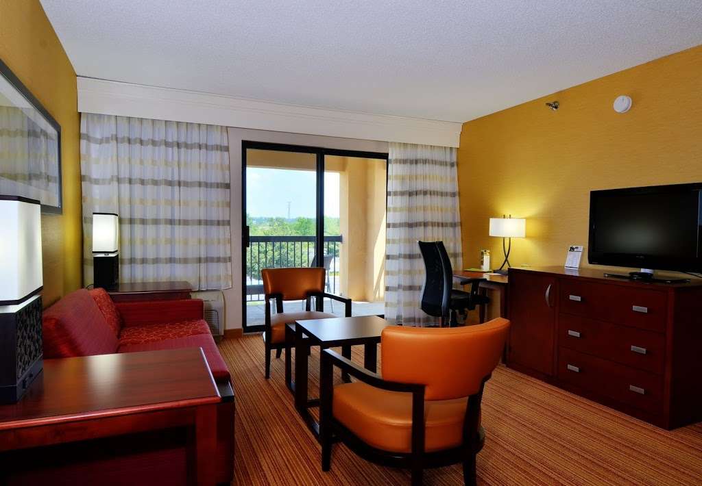 Courtyard by Marriott Indianapolis South | 4650 Southport Crossing Dr, Indianapolis, IN 46237, USA | Phone: (317) 885-9799